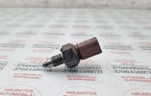 Volkswagen PASSAT B6 Reversing light switch sensor 02T945415D