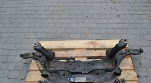 Volvo V40 Front axle beam A14077FS0721 2931260 YV1MV8451E2149086