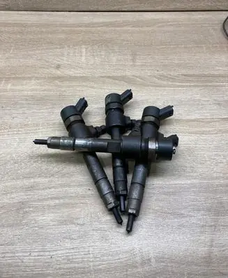 Opel Vectra C Fuel injectors set 0445110276 939
