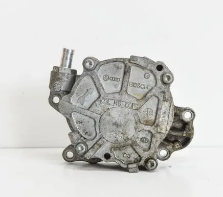 Volkswagen Jetta VI Vacuum pump 03L145100F