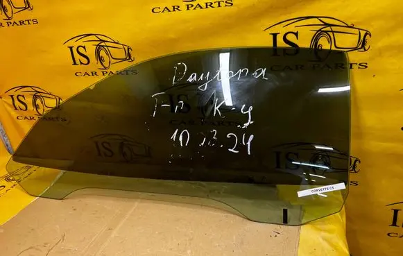 Chevrolet Corvette C5 Front door window glass four-door 43R-001074