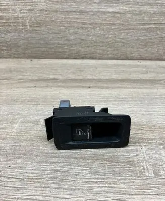 Volkswagen Touran I Fuel tank opening switch 1F0959527