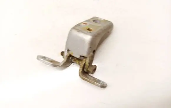 Ford Mondeo Mk III Front door upper hinge 