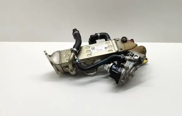 BMW 5 G30 G31 G38 EGR valve cooler 8570655 11718570655 8576802