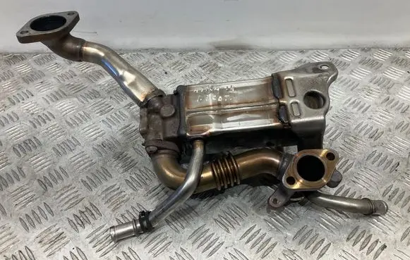 Opel Astra J EGR valve cooler AG05310004 013981 55576871
