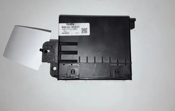 Toyota Avensis T270 Other control units/modules 8865005252