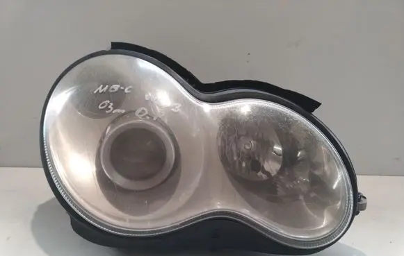 Mercedes-Benz C W203 Headlight/headlamp A2038203861