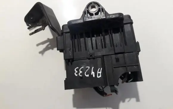 Toyota RAV 4 (XA20) Fuse box set 1567002510 28601-27020