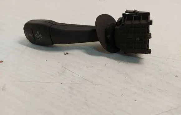 BMW 5 E39 Indicator stalk 8352172 01100410