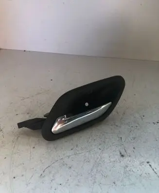BMW 5 E39 Front door interior handle 8226049