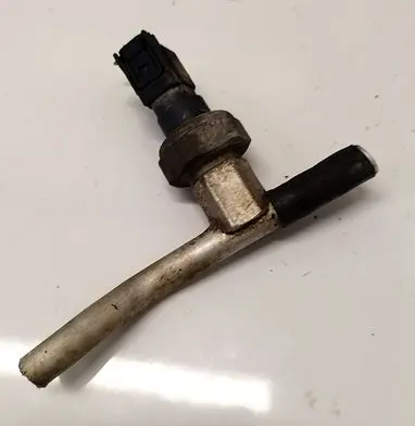 Mercedes-Benz C W203 Air conditioning (A/C) pressure sensor 2205420118