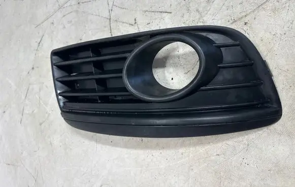 Volkswagen Golf V Trim molding 1K0853666R