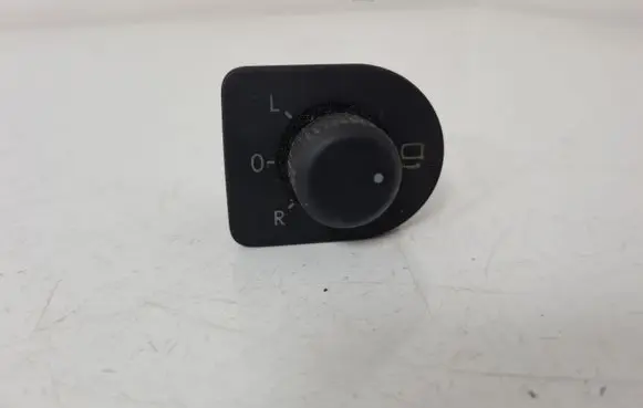 Volkswagen PASSAT B5.5 Wing mirror switch 1J1959565C