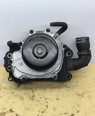 Mercedes-Benz C W204 Water pump A6512002001