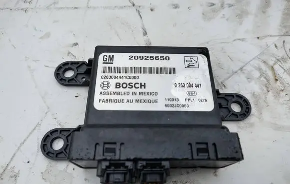 Vauxhall Astra J Parking PDC control unit/module 20925650