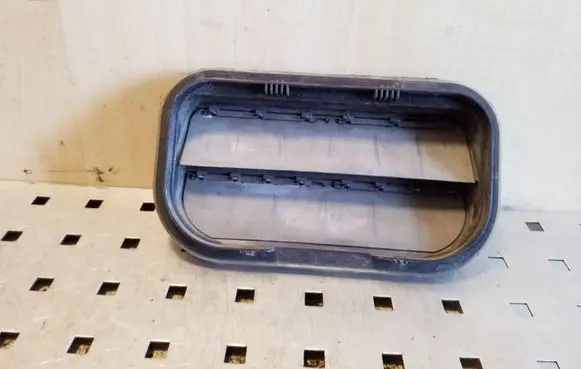 Ford Kuga I Quarter panel pressure vent YF1A54280B62AE