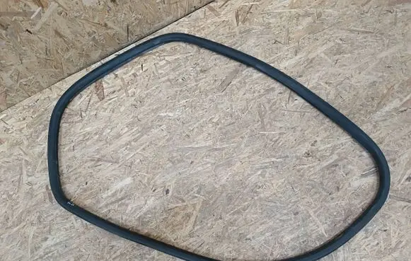 Rubber seal rear door