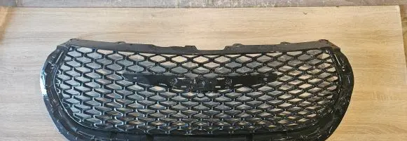 Chrysler Pacifica Front bumper upper radiator grill 6WF26TRMAC