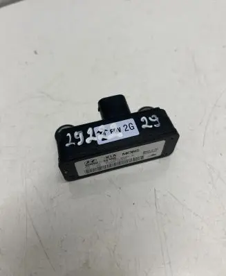 Hyundai i30 Airbag deployment crash/impact sensor 956903X100