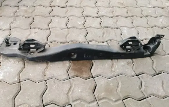 Renault Laguna III Fender mounting bracket 631220001R