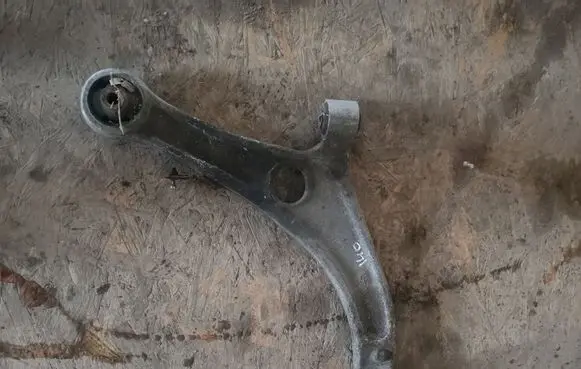 Hyundai i40 Front lower control arm/wishbone