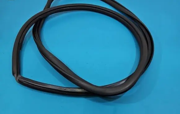 Toyota C-HR I Rubber seal rear door 62332F4010 IMPRK1590569