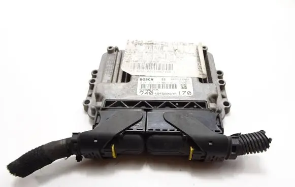 Alfa Romeo Giulietta Engine control unit/module 51906715 0281017784 494580SAM