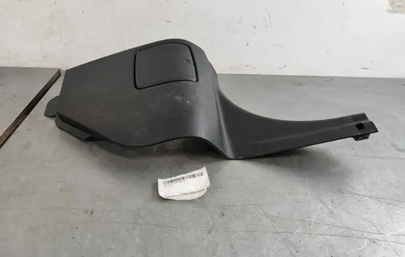 Jaguar XE Foot area side trim gx7302348bd8pvj