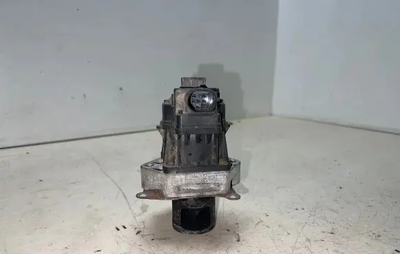 Opel Insignia A EGR valve 55566052