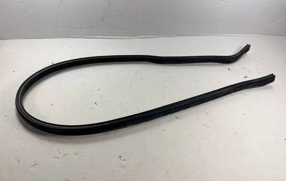 Volkswagen Transporter - Caravelle T5 Engine compartment rubber 7H0823737D