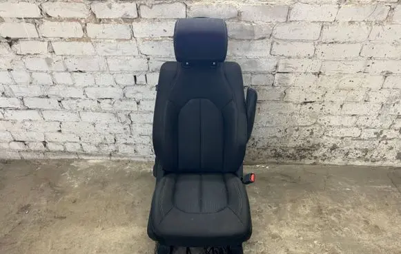 Chrysler Pacifica Front passenger seat 