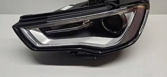 Audi A3 S3 8V Headlight/headlamp 8V0941005 A260.n.klosz