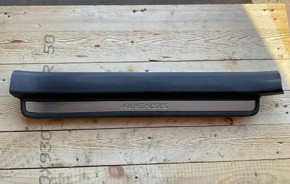 Toyota Avensis T250 Front sill trim cover 6791405050