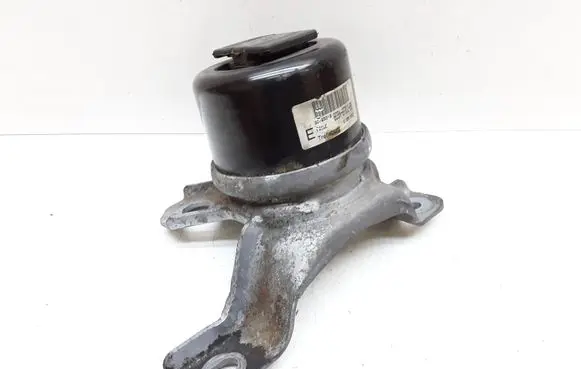 Volvo XC60 Engine mount bracket 30793318