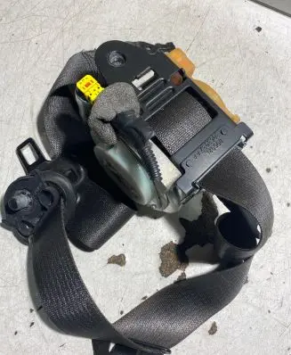 Opel Insignia A Front seatbelt 3063932AA B0C02L