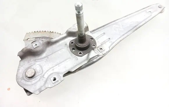 Rear door manual window regulator