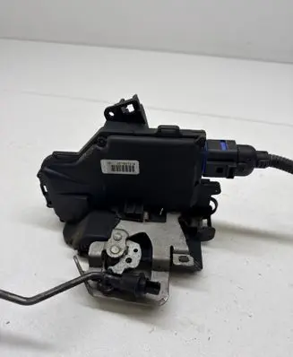 Audi A8 S8 D3 4E Front door lock 4E1837016