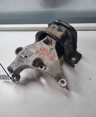 Renault Kangoo II Engine mounting bracket 
