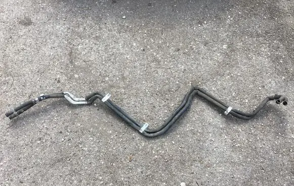 Land Rover Discovery 5 Engine coolant pipe/hose HY3218D334AA