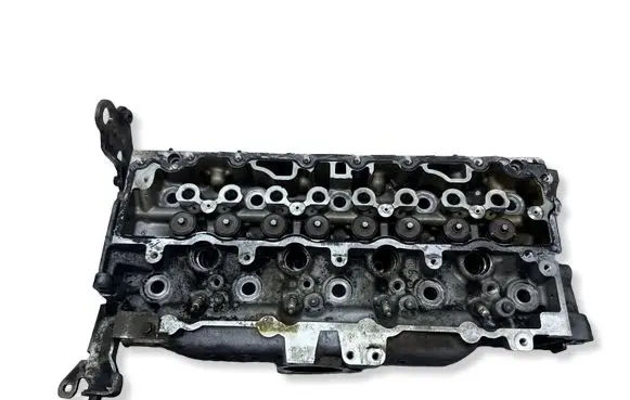 Citroen DS3 Engine head 9684504780