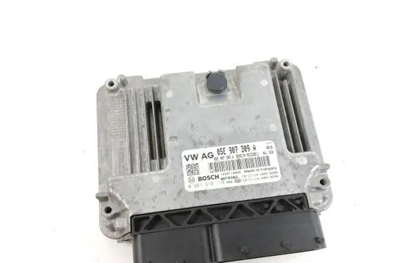 Skoda Octavia Mk3 (5E) Engine control unit/module 05E907309A 0261S19119