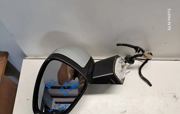 Peugeot RCZ Front door electric wing mirror 