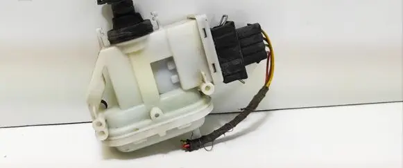 Volkswagen PASSAT B4 Central locking motor 3A0862153