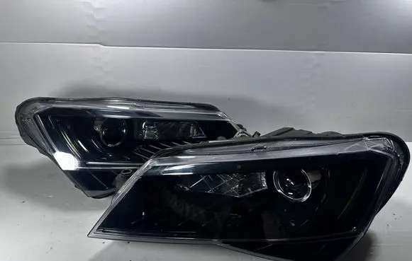 Skoda Superb B8 (3V) Headlights/headlamps set 3V1941015A