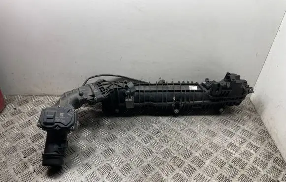 BMW 4 F36 Gran coupe Intake manifold 7811909