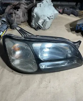 Subaru Outback Headlight/headlamp 10020653 V0020652