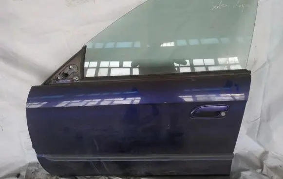 Subaru Legacy Front door melynos