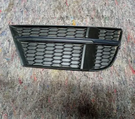 Audi A3 S3 8V Front bumper lower grill 8V3807682N 23009