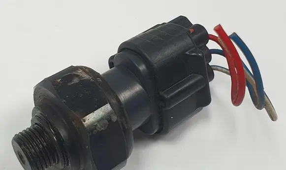 Land Rover Discovery 4 - LR4 Air conditioning (A/C) pressure sensor 4990007141