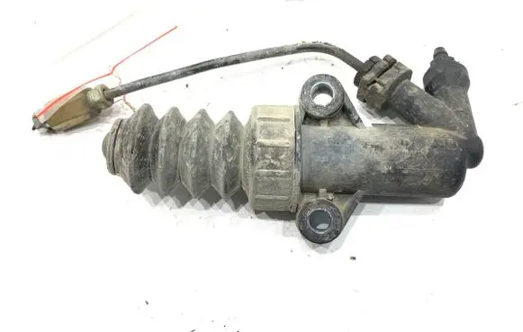 Clutch slave cylinder